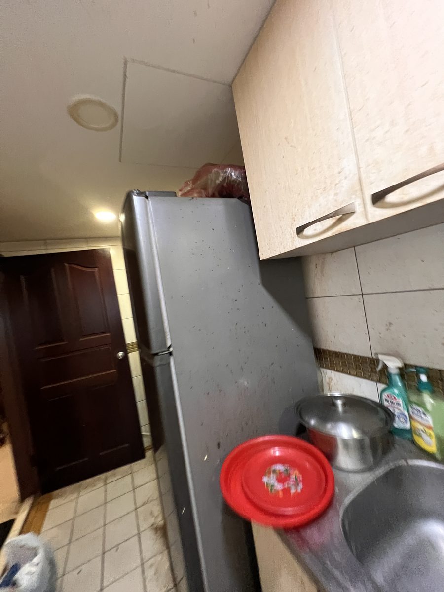 新北市鶯歌區退租後細清・廚房備餐區・雜物與油污